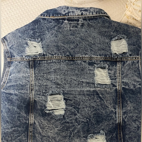 Thrill Jeans Denim Vest - Picture 4 of 6